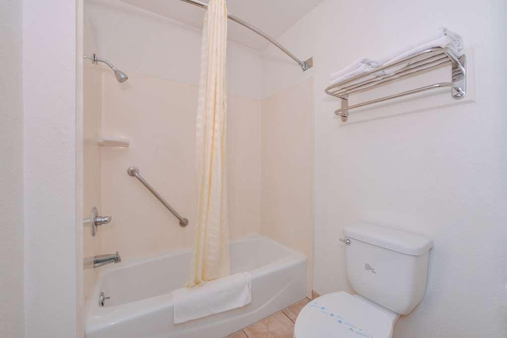 Americas Best Value Inn-Rialto Habitación foto