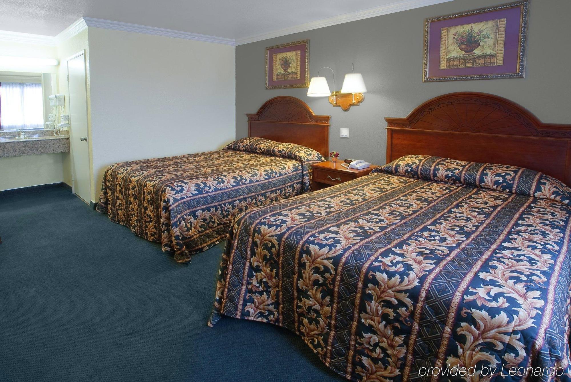 Americas Best Value Inn-Rialto Habitación foto