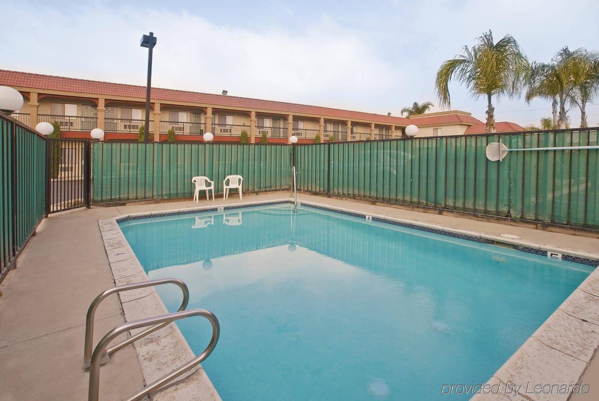 Americas Best Value Inn-Rialto Facilidades foto